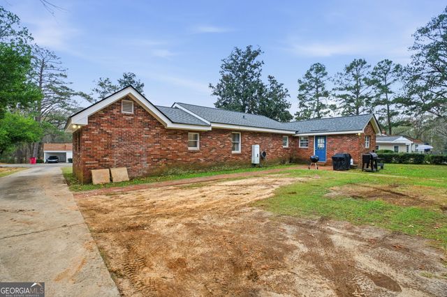 518 Ridgeland Drive, Sandersville, GA 31082