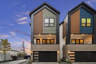 811 Thornton Road E, Houston, TX 77018