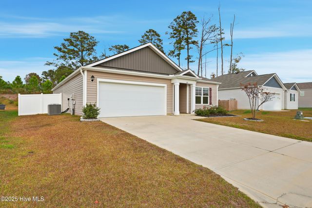 668 Buckeye Road NE, Leland, NC 28451