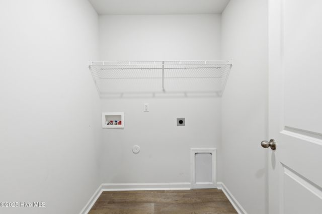 668 Buckeye Road NE, Leland, NC 28451