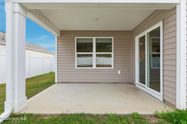 668 Buckeye Road NE, Leland, NC 28451