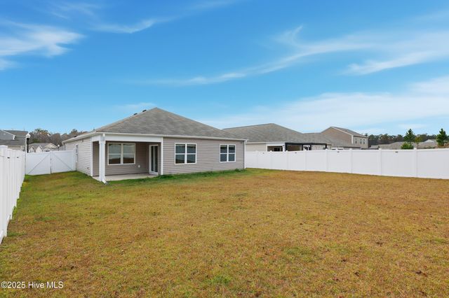 668 Buckeye Road NE, Leland, NC 28451