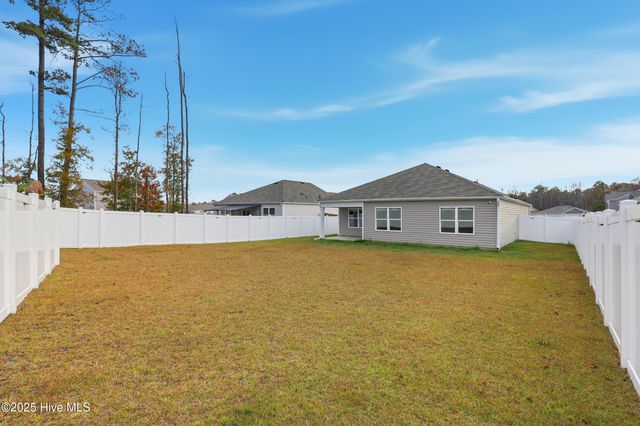 668 Buckeye Road NE, Leland, NC 28451