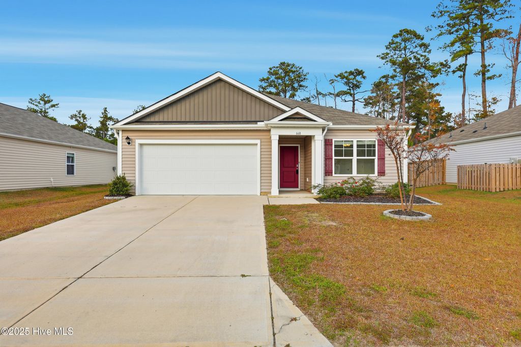 668 Buckeye Road NE, Leland, NC 28451