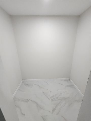 485 N Pine Island Rd 204, Fort Lauderdale, FL 33324