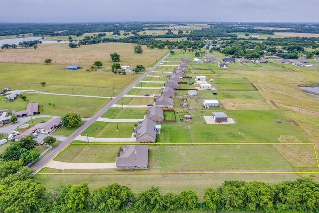 1933 Franklin Road, Tom Bean, TX 75090