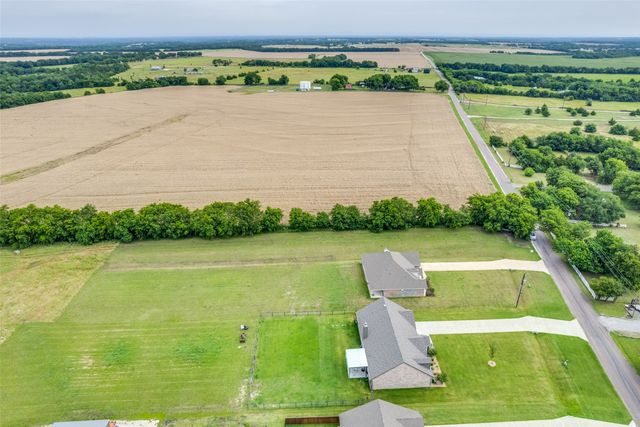 1933 Franklin Road, Tom Bean, TX 75090