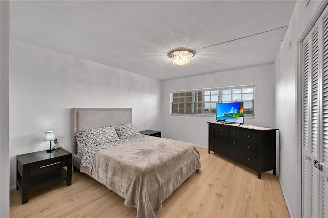 3050 N Palm Aire Drive 909, Pompano Beach, FL 33069