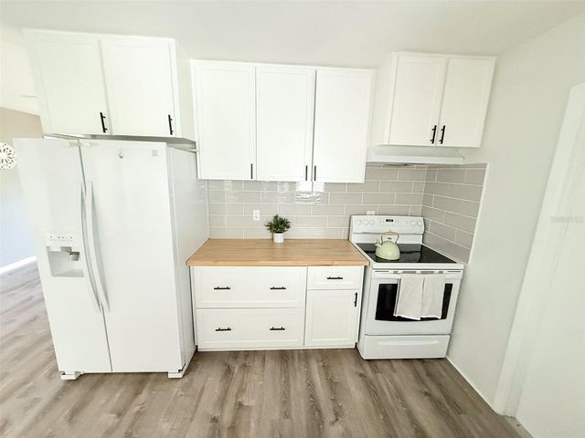 102 GLEN RIDGE AVENUE, Temple Terrace, FL 33617