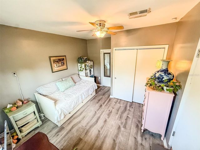 102 GLEN RIDGE AVENUE, Temple Terrace, FL 33617