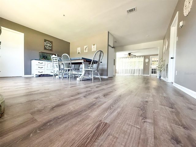 102 GLEN RIDGE AVENUE, Temple Terrace, FL 33617