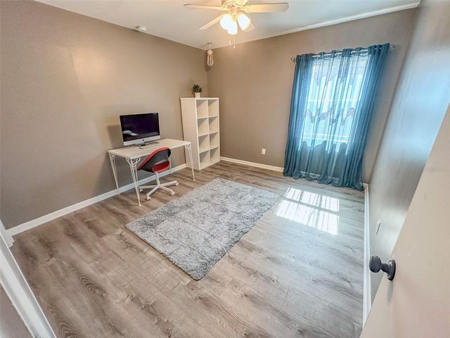 102 GLEN RIDGE AVENUE, Temple Terrace, FL 33617
