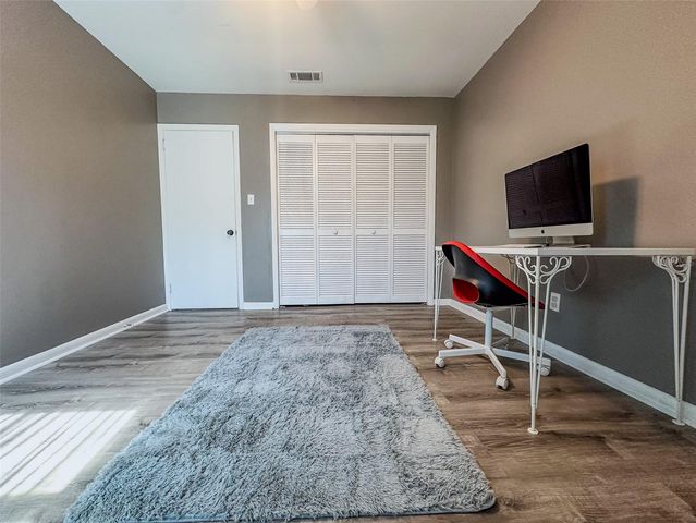102 GLEN RIDGE AVENUE, Temple Terrace, FL 33617