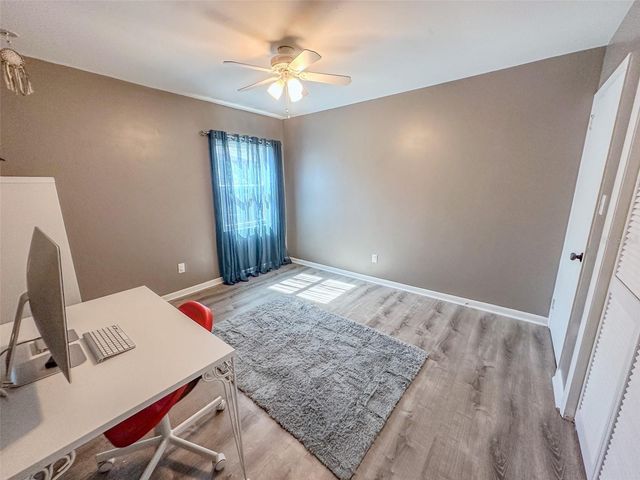 102 GLEN RIDGE AVENUE, Temple Terrace, FL 33617