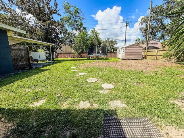 102 GLEN RIDGE AVENUE, Temple Terrace, FL 33617