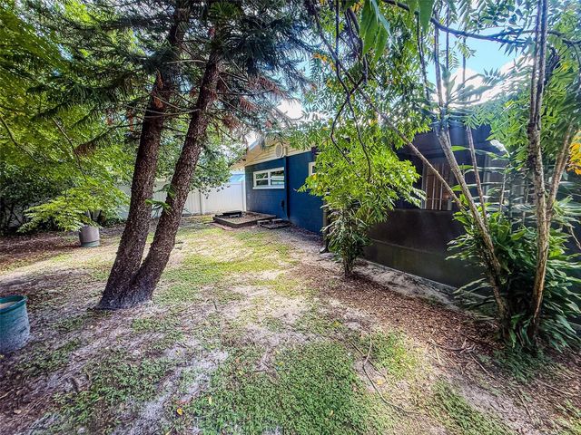 102 GLEN RIDGE AVENUE, Temple Terrace, FL 33617