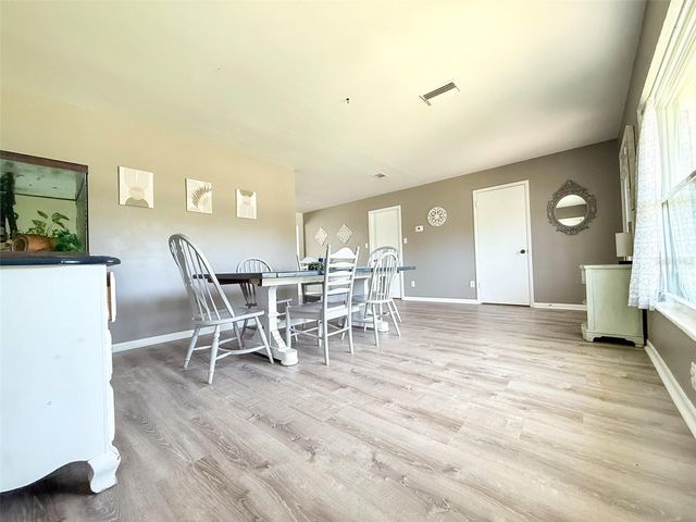 102 GLEN RIDGE AVENUE, Temple Terrace, FL 33617