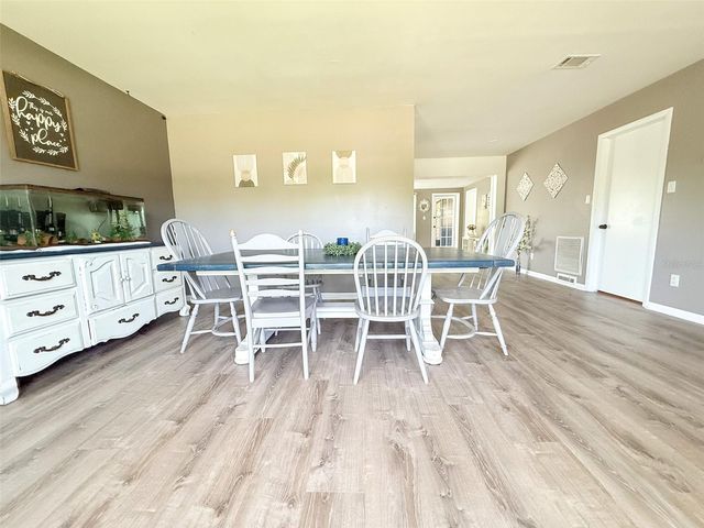 102 GLEN RIDGE AVENUE, Temple Terrace, FL 33617