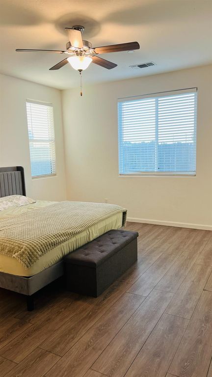 Image 4 of property listing at 14338 W El Mar Avenue, Kerman, CA 93630