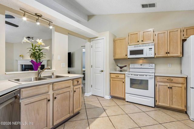 4584 ARROW WIND Lane, Jacksonville, FL 32258