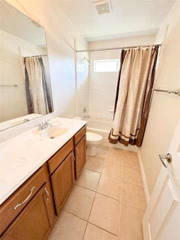 9716 Amber Court, Denton, TX 76207