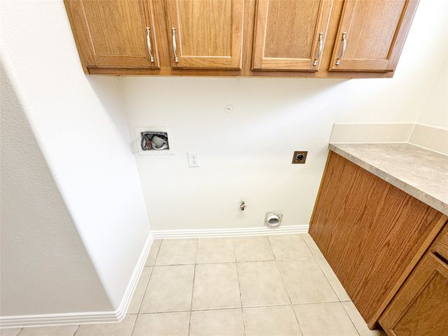 9716 Amber Court, Denton, TX 76207