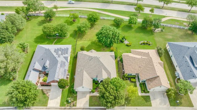 9716 Amber Court, Denton, TX 76207