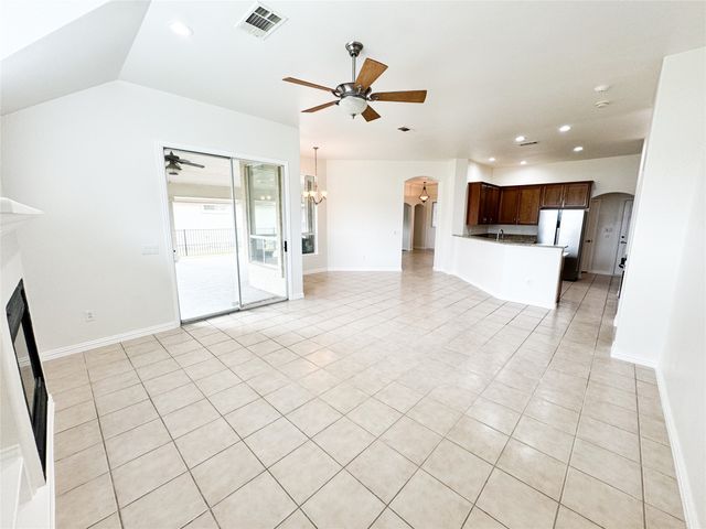 9716 Amber Court, Denton, TX 76207