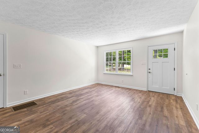 223 Pinehaven Drive, Lagrange, GA 30240