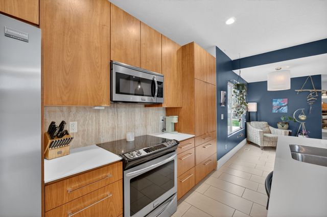 8536 Long Meadow Lane, Johnston, IA 50131