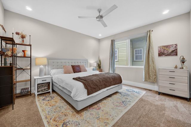 8536 Long Meadow Lane, Johnston, IA 50131