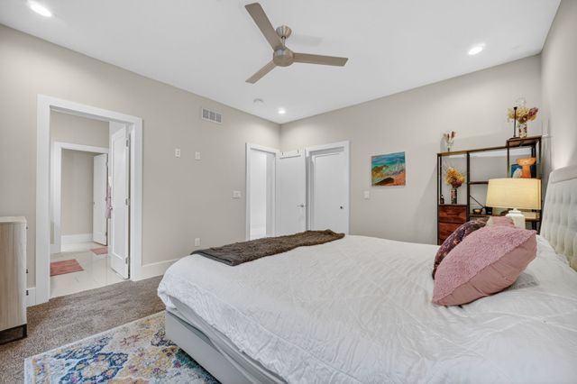 8536 Long Meadow Lane, Johnston, IA 50131