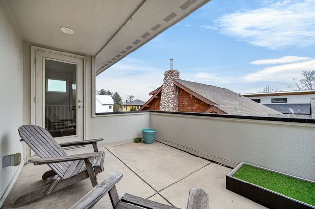 8536 Long Meadow Lane, Johnston, IA 50131