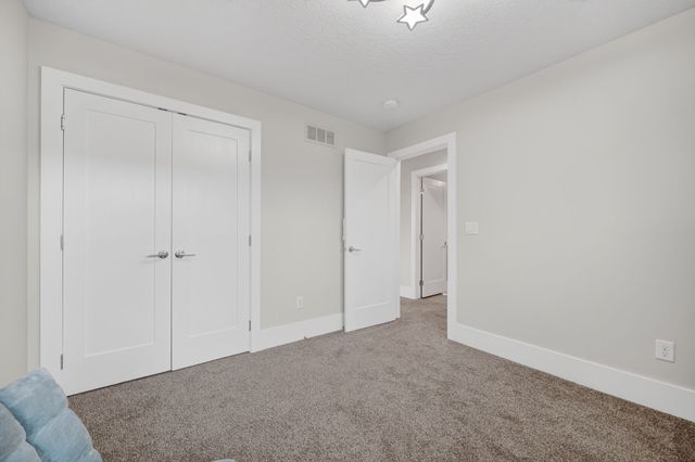 8536 Long Meadow Lane, Johnston, IA 50131