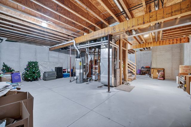 8536 Long Meadow Lane, Johnston, IA 50131