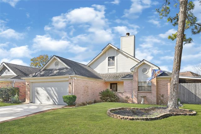 1106 Saint John Drive, Pearland, TX 77584