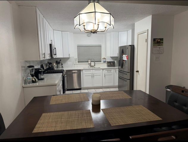 1106 Saint John Drive, Pearland, TX 77584