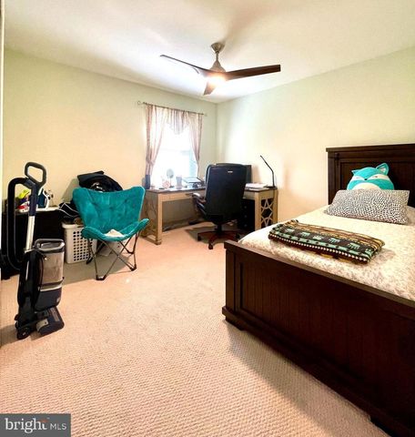 4 MILLBANK CT, Voorhees, NJ 08043