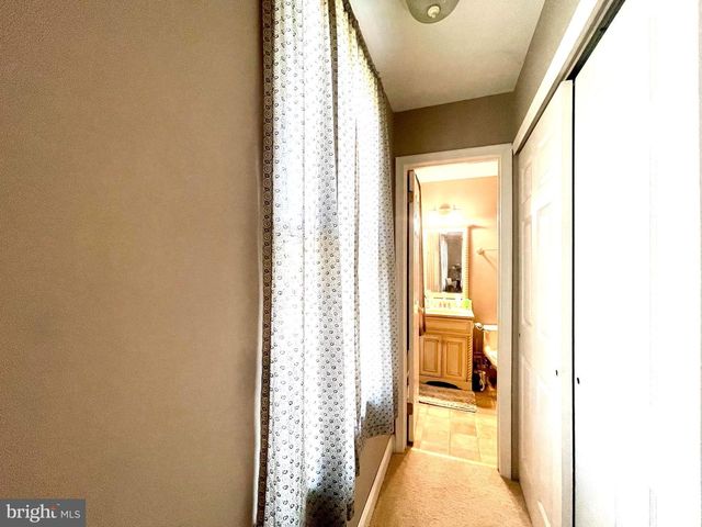 4 MILLBANK CT, Voorhees, NJ 08043