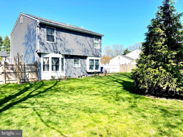 4 MILLBANK CT, Voorhees, NJ 08043