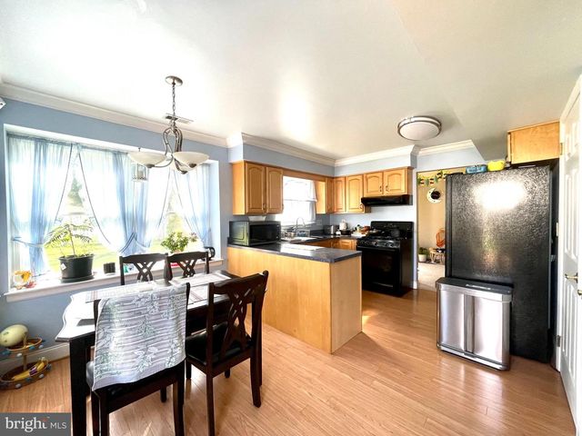 4 MILLBANK CT, Voorhees, NJ 08043