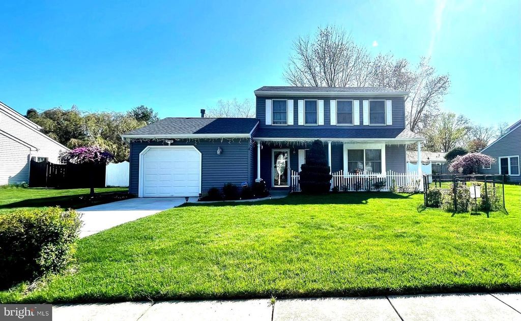 4 MILLBANK CT, Voorhees, NJ 08043