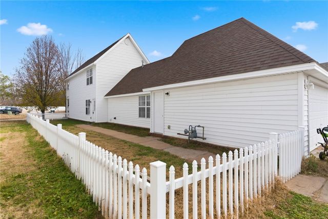 2741 N Westminster Drive, Fayetteville, AR 72704