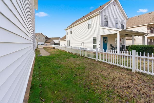 2741 N Westminster Drive, Fayetteville, AR 72704