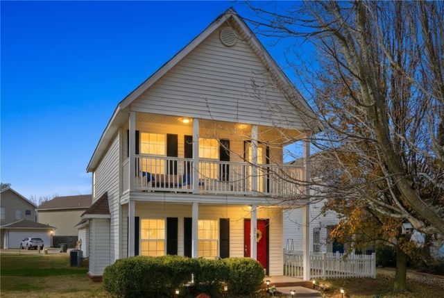 2741 N Westminster Drive, Fayetteville, AR 72704