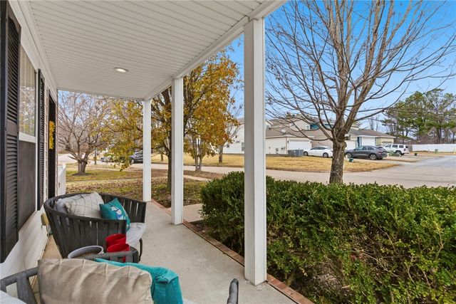 2741 N Westminster Drive, Fayetteville, AR 72704