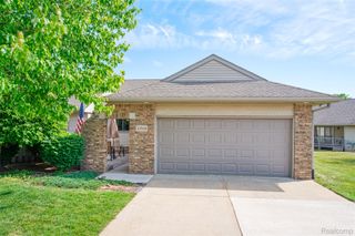 159 Addison Circle, Fowlerville Village, MI 48836