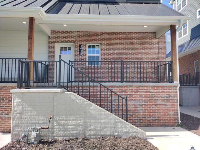 1915 Dahlman Rows Plaza, Omaha, NE 68108