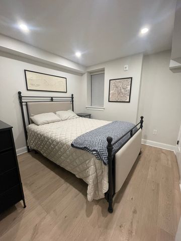 5 Garden Ct 1, Boston, MA 02113