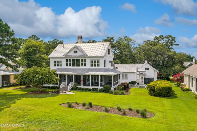 8 Old Oak Road, Bluffton, SC 29909